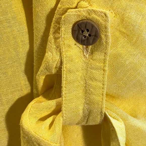 Yellow Linen 3/4 sleeve roll tab sleeve tunic - Picture 3 of 3